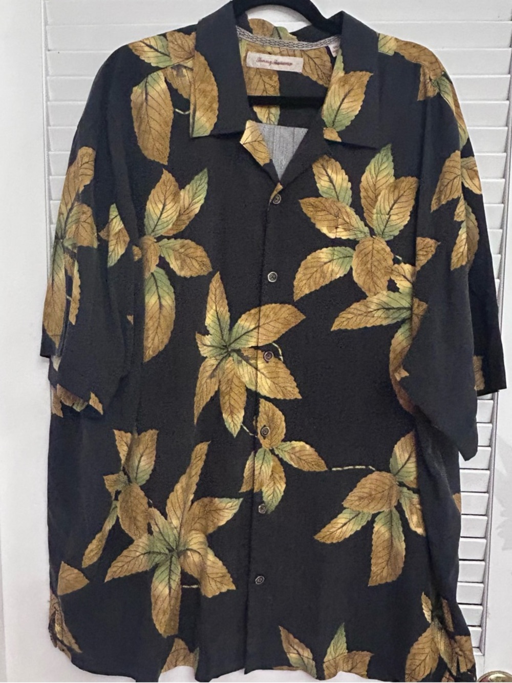 Tommy Bahama 100% Silk Gray Hawaiian Mens Shirt Sz XXL